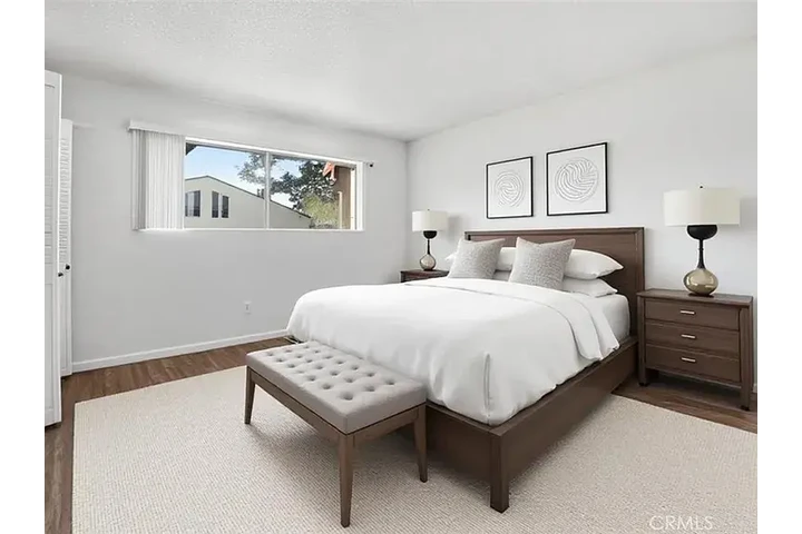 $1300 : 2011 W Katella Ave, Anaheim, C image 3