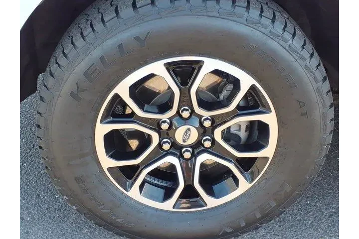 $39999 : Ford Expedition 2024 4x4 XLT image 9