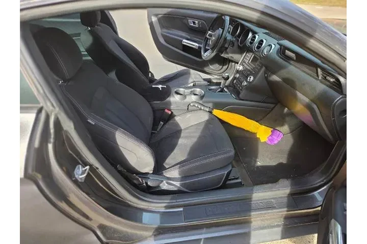 $16990 : Ford Mustang 2018 EcoBoost 2 image 6