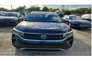 $17977 : Volkswagen Taos 2023 S 4dr S thumbnail