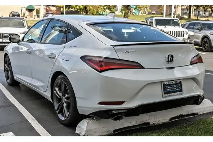 $23490 : Acura Integra 2023 4dr Liftb image 6