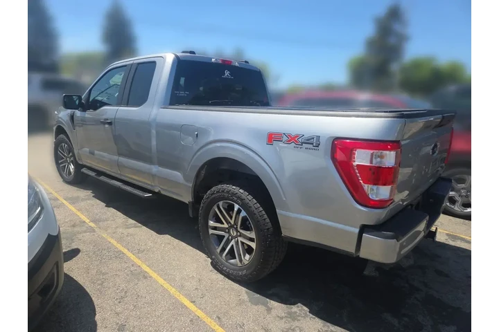 $36195 : Ford F-150 2021 4x4 XL 4dr S image 5