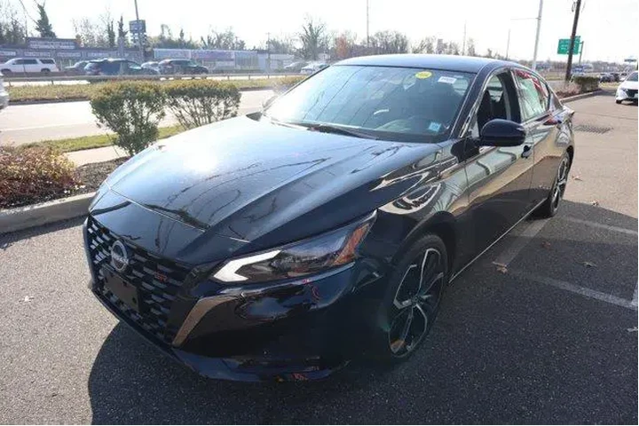 $19265 : Nissan Altima 2025 2.5 SR 4d image 9