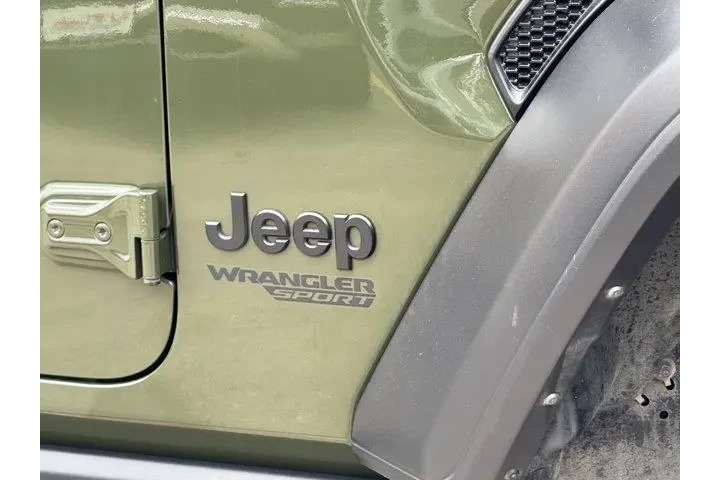 $31444 : Jeep Wrangler 2021 4x4 Sport image 4