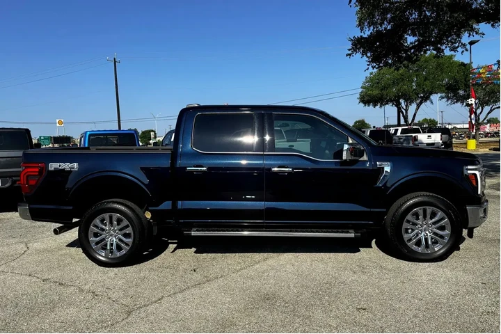 $57977 : Ford F-150 2024 4x4 Lariat 4 image 5