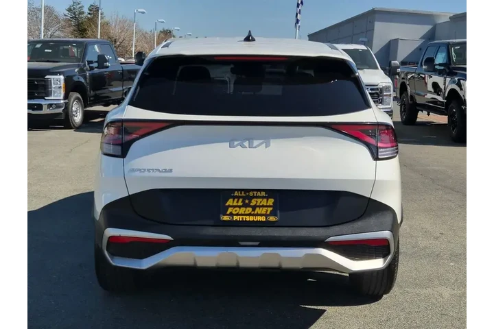 $21200 : Kia Sportage 2023 LX 4dr SUV image 5