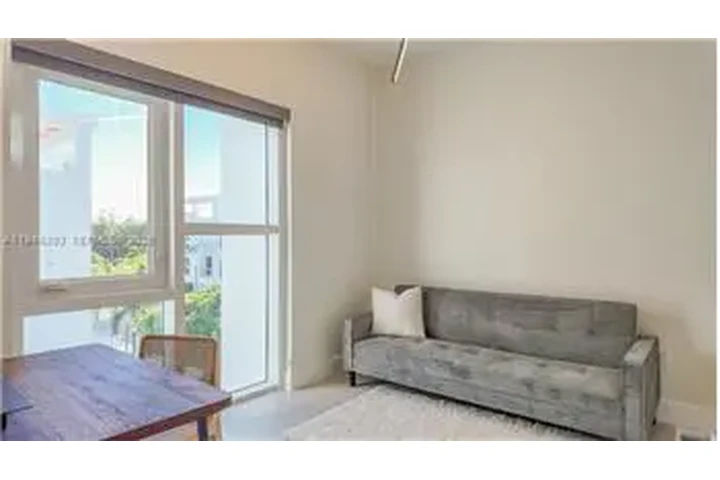 $10500 : Rental property with 3 bedro image 10