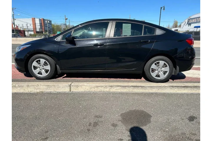 $6995 : 2018 Cruze LS Auto image 7