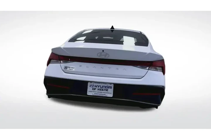 $21995 : Hyundai ELANTRA 2024 SEL 4dr image 7