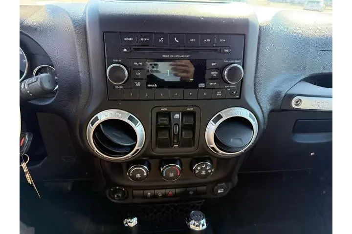 $20999 : Jeep Wrangler Unlimited 2016 image 9