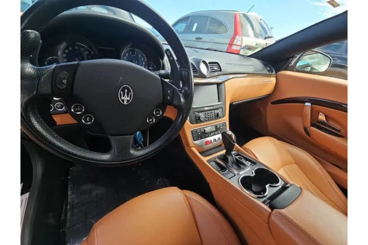 2011 GranTurismo image 9