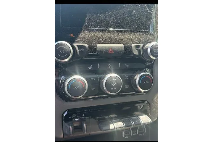 $32000 : Ram 1500 2022 4x2 Big Horn 4 image 4