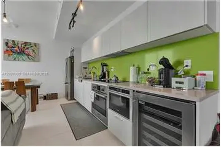 $4000 : Rental property with 1 bedro image 9