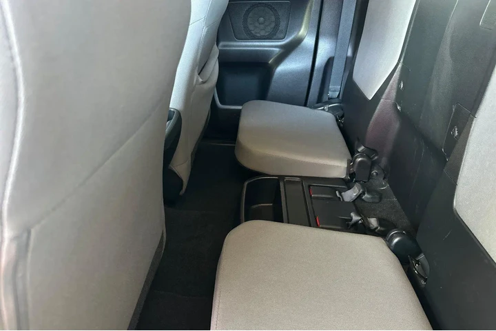 $25500 : Toyota Tacoma 2017 4x2 SR5 4 image 7