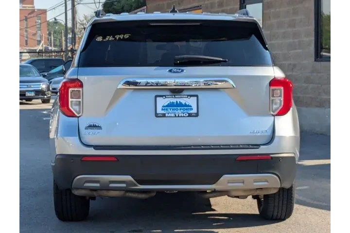 $27777 : Ford Explorer 2023 AWD XLT 4 image 5