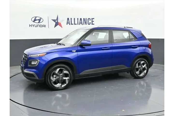 $19891 : Hyundai VENUE 2024 SEL 4dr C image 2