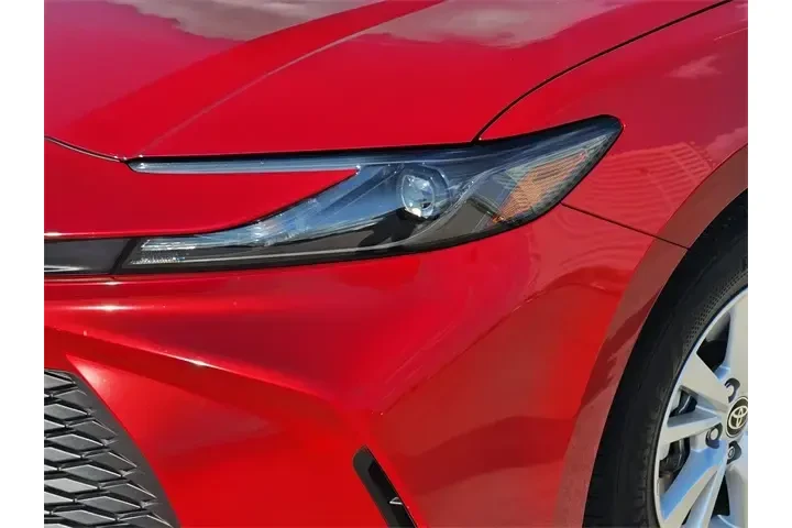 $28993 : Toyota Camry 2025 AWD SE 4dr image 9