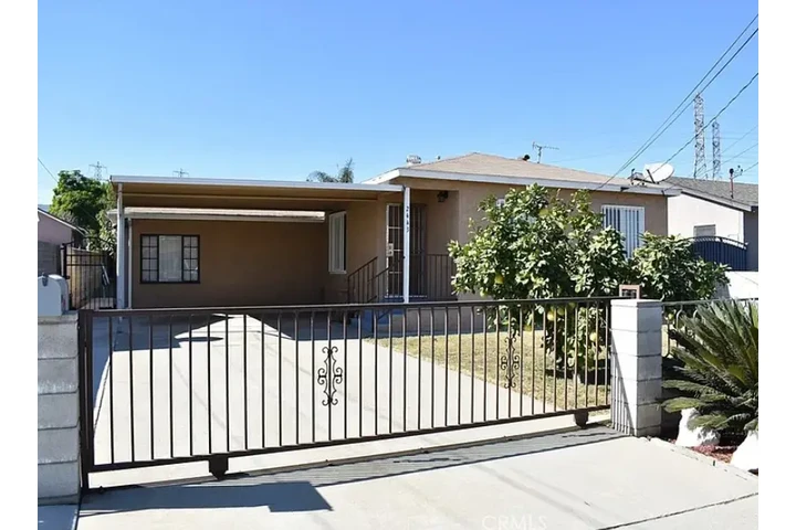 $2100 : Location, location, location. image 1