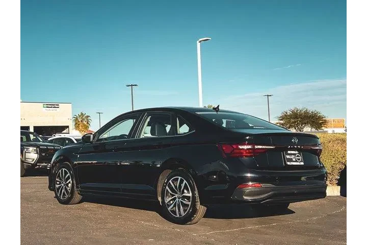 $21997 : Volkswagen Jetta 2025 SE 4dr image 5