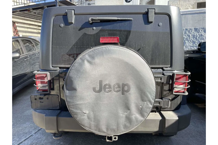 $14000 : Jeep Wrangler Unlimited 2014 image 4