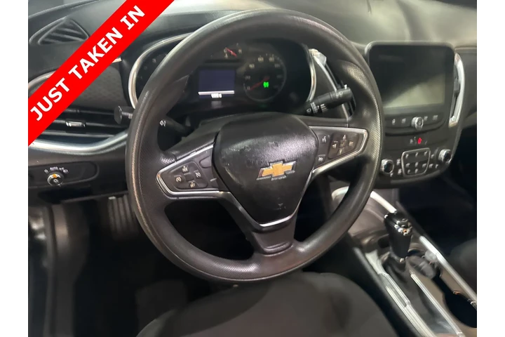 $15636 : Chevrolet Malibu 2020 LT 4dr image 10
