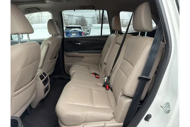 $15500 : Honda Pilot 2017 AWD Touring image 6