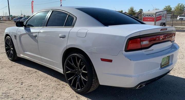 $11977 : 2014 Charger SE image 7