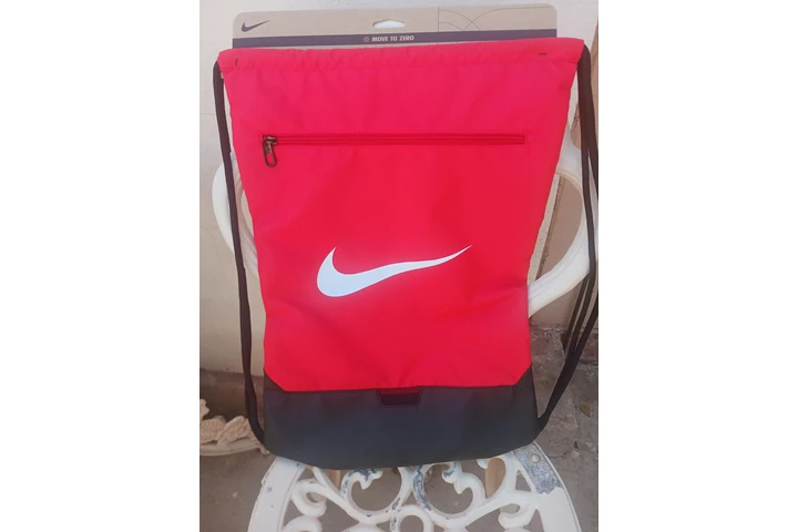 $500 : Bolsa nueva de saco ADIDAS image 1