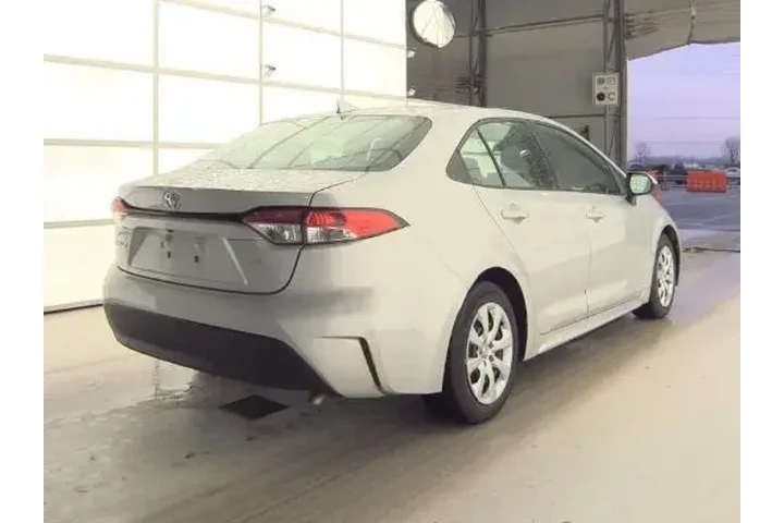 $19002 : Toyota Corolla 2024 LE 4dr S image 5