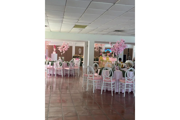 Salón Actividades  Alquiler image 3