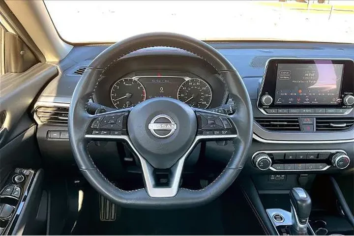 $22603 : Nissan Altima 2025 2.5 SR 4d image 4