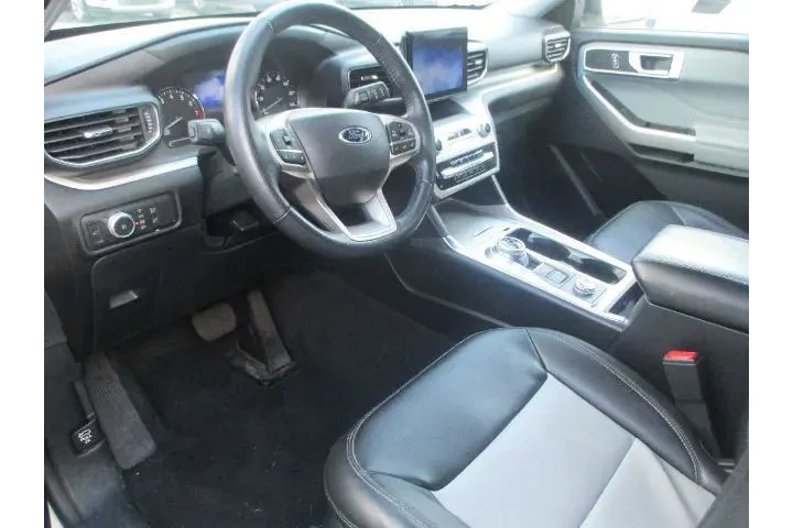 $33987 : Ford Explorer 2022 AWD XLT 4 image 5