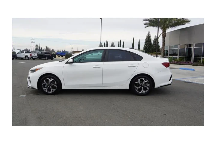 $12984 : 2019 Forte LXS image 9