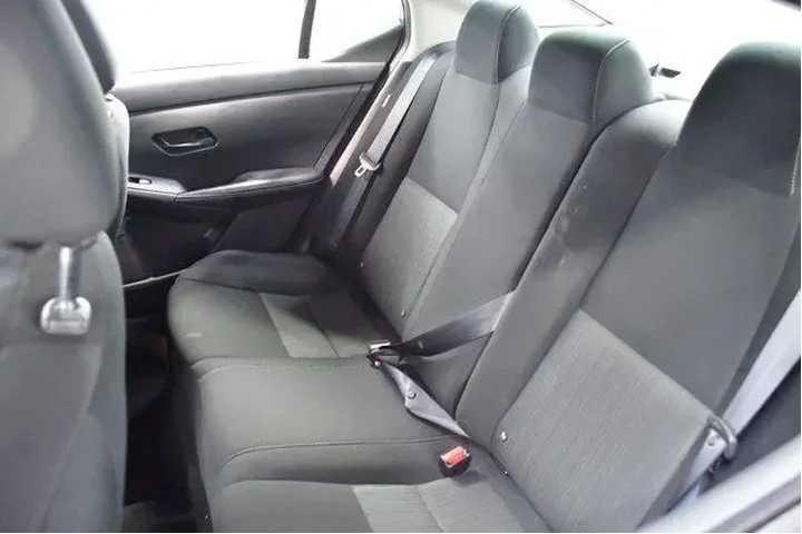 $18994 : Nissan Sentra 2025 SV 4dr Se image 10