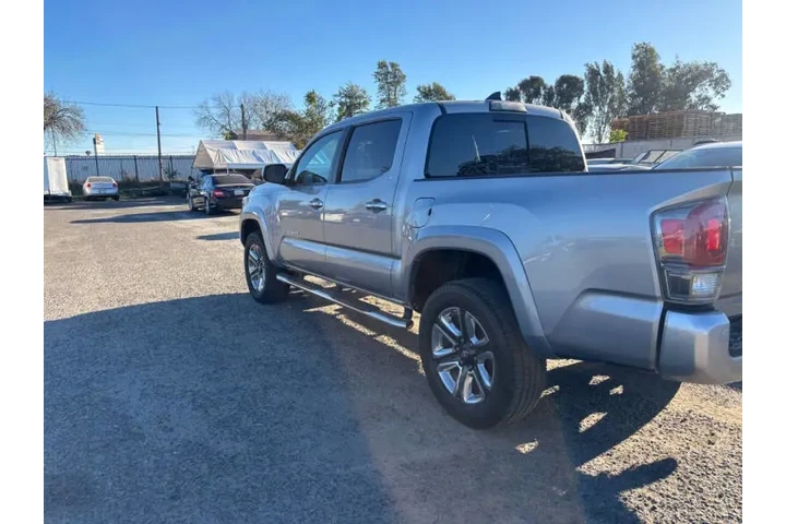 $27999 : 2017 Tacoma Limited image 8