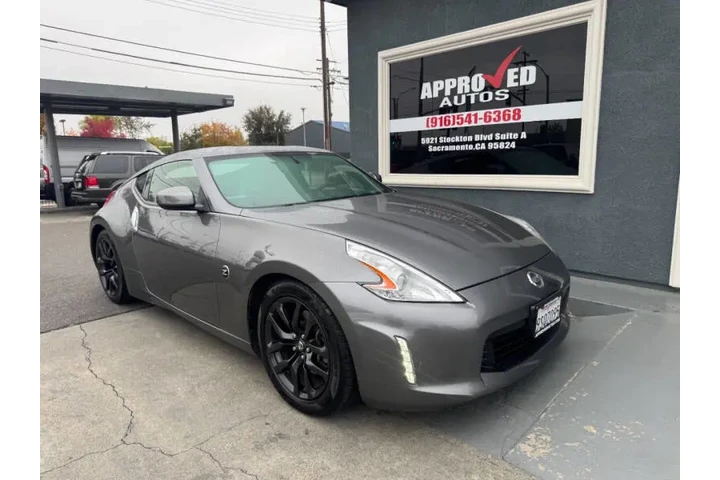 $17998 : 2017 370Z image 2