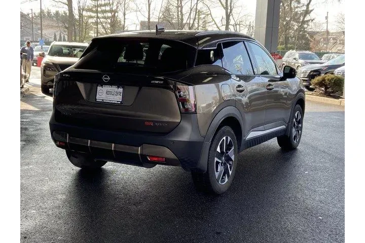 $21460 : Nissan Kicks 2025 AWD SR 4dr image 5