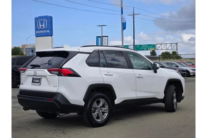 $32588 : Toyota RAV4 2024 XLE 4dr SUV image 7
