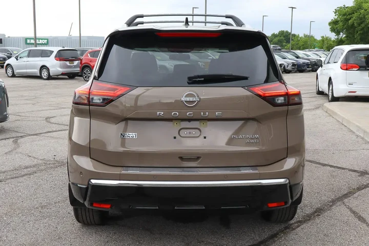 $34587 : 2025 Rogue AWD Platinum image 5