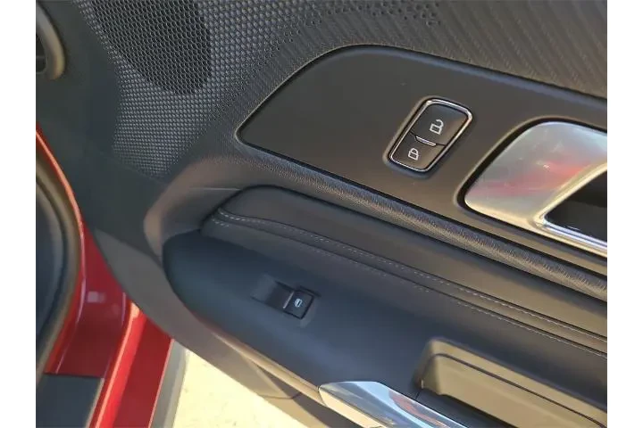 $27837 : Ford Mustang 2024 EcoBoost 2 image 9