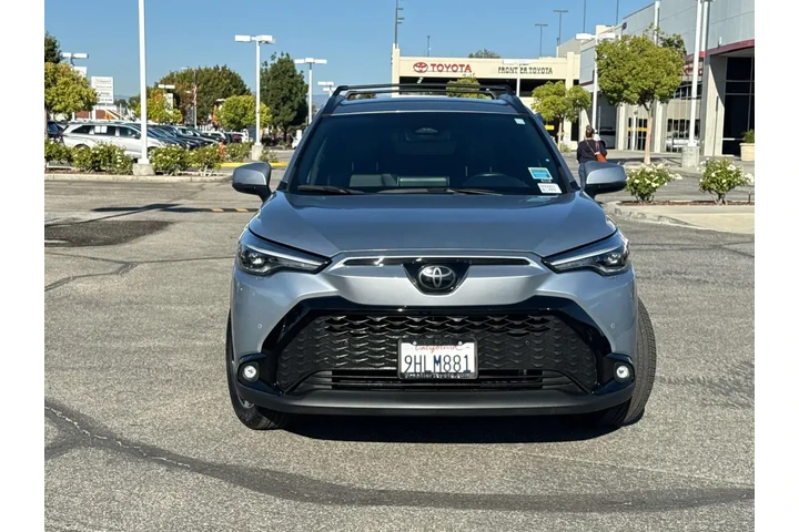 $31075 : Toyota Corolla Cross Hybrid image 2