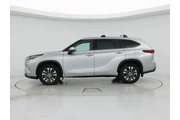 $32998 : Toyota Highlander 2021 AWD X thumbnail