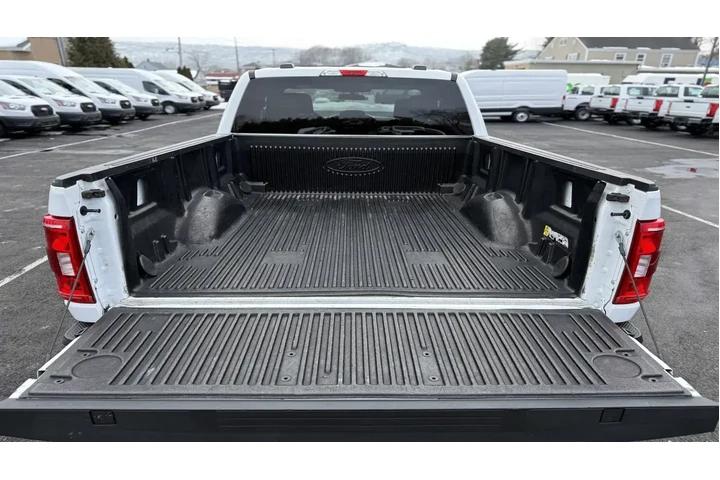 $39380 : Ford F-150 2023 4x4 XL 4dr S image 6