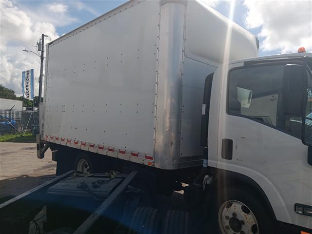 2018 ISUZU NPR 14FT STOCK 1870 image 3