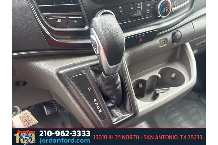$33038 : Ford Transit 2023 250 3dr SW image 9