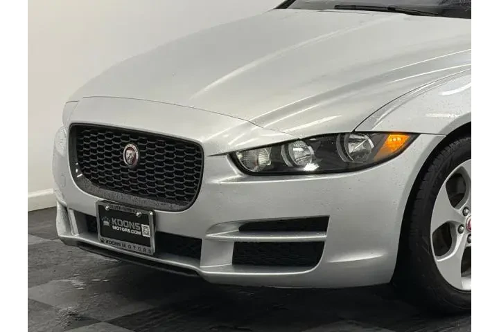 $16000 : Jaguar XE 2018 AWD 25t 4dr S image 2