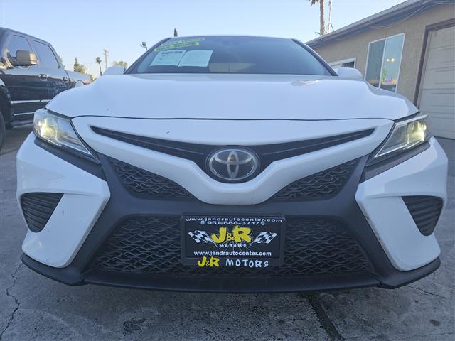 $17995 : 2018 Camry SE image 2