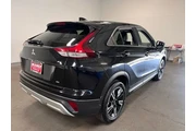 $17979 : Mitsubishi Eclipse Cross 202 thumbnail