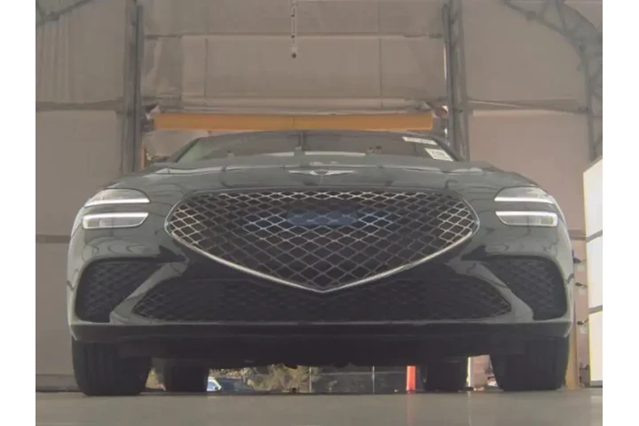 Genesis G70 2025 AWD 2.5T Sp image 3