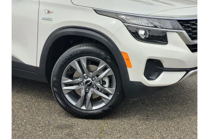 $19475 : Kia Seltos 2022 AWD LX 4dr S image 6